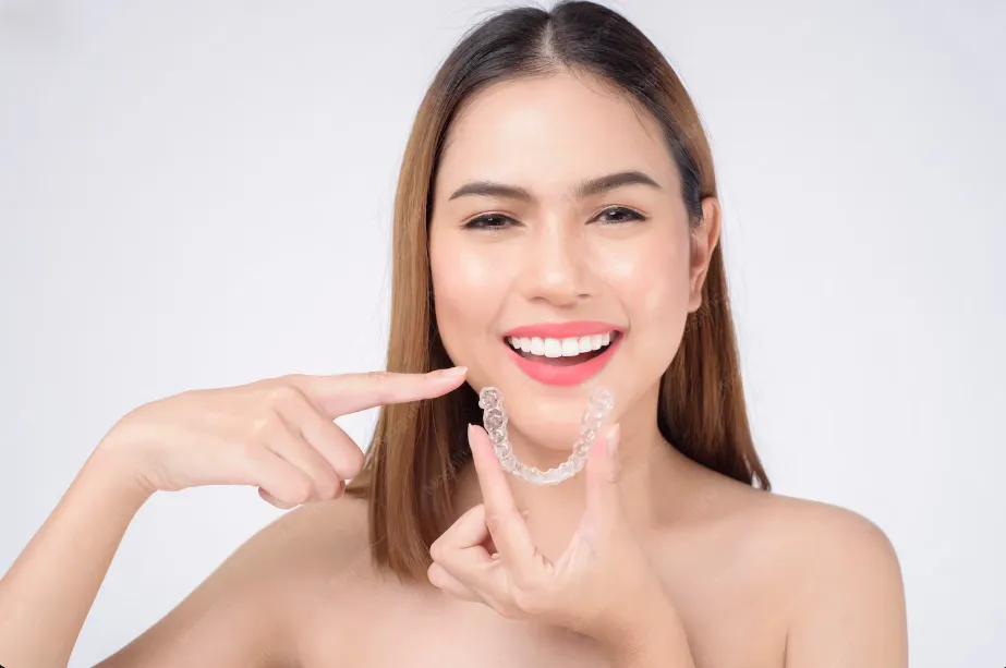 invisalign fix for bite crowded teeth
